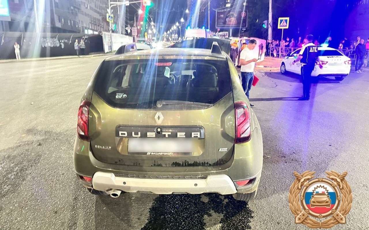 Скорая с 75-летней пациенткой перевернулась после столкновения с легковушкой