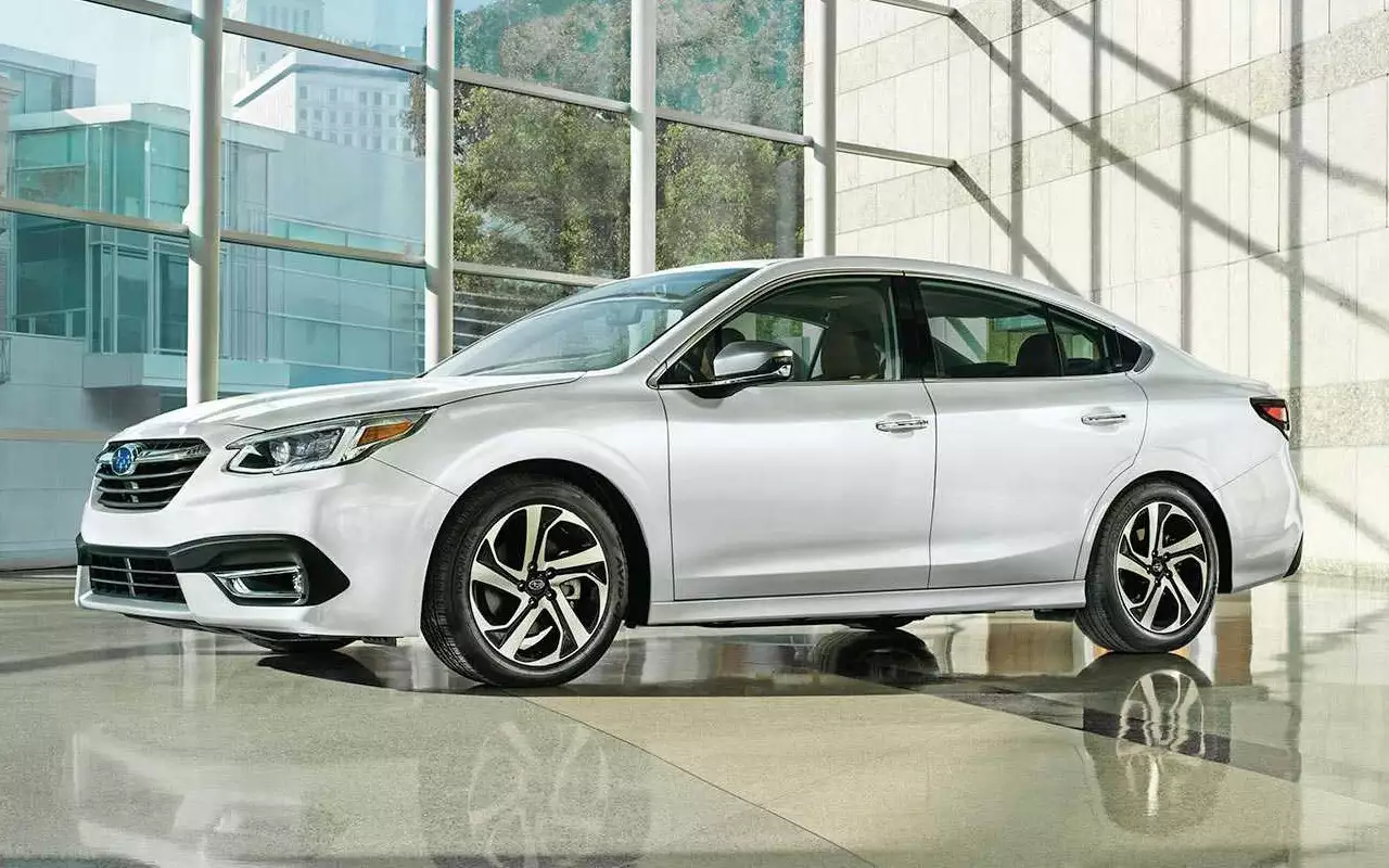 Subaru представила новое поколение Legacy: ждем в России