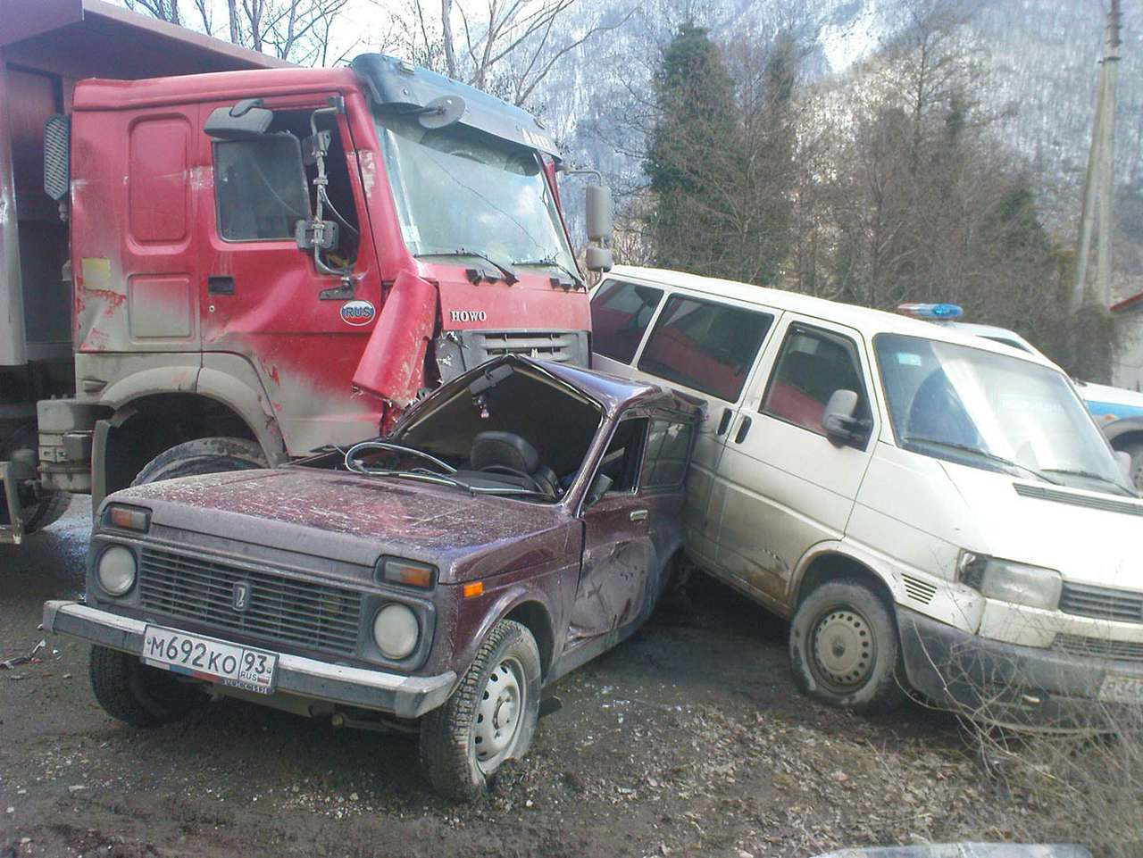 Авария на трассе "Адлер – Красная Поляна"