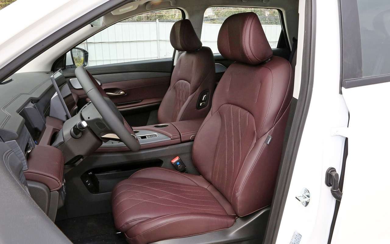 Интерьер Jetour X90 Pro