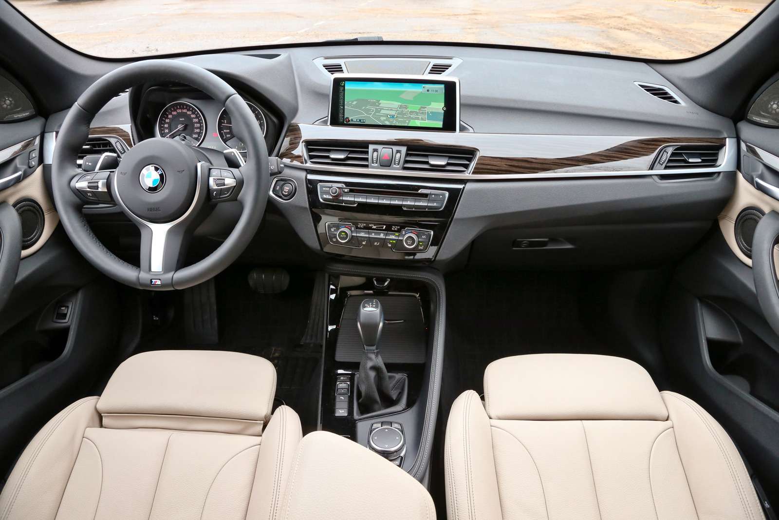 1 2015. 2. Bmw x1 2012. новостная инфографика. 1 2015.