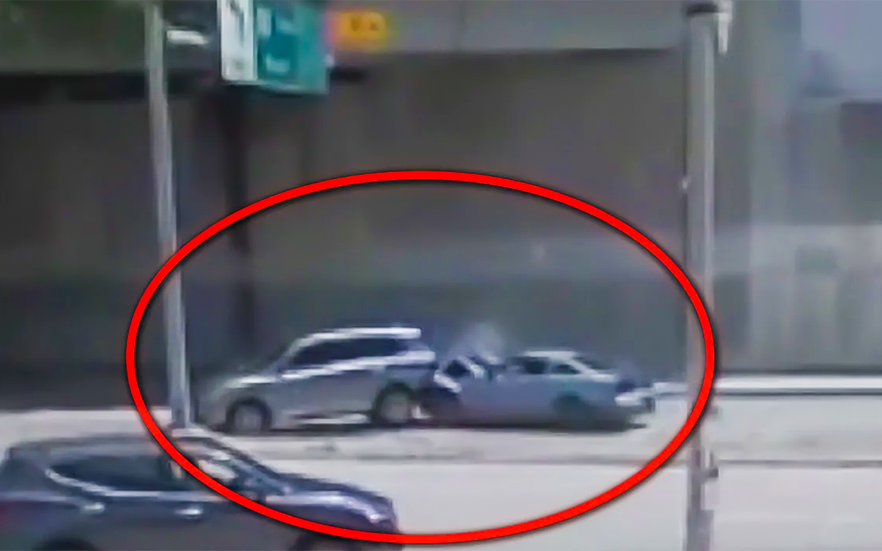 Разбушевавшегося водителя Мустанга не смог остановить даже фургон