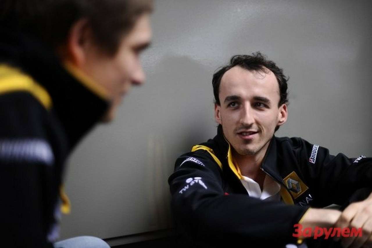 Роберт Кубица впервые после аварии встал на ноги (Фото: vitalypetrov.ru)