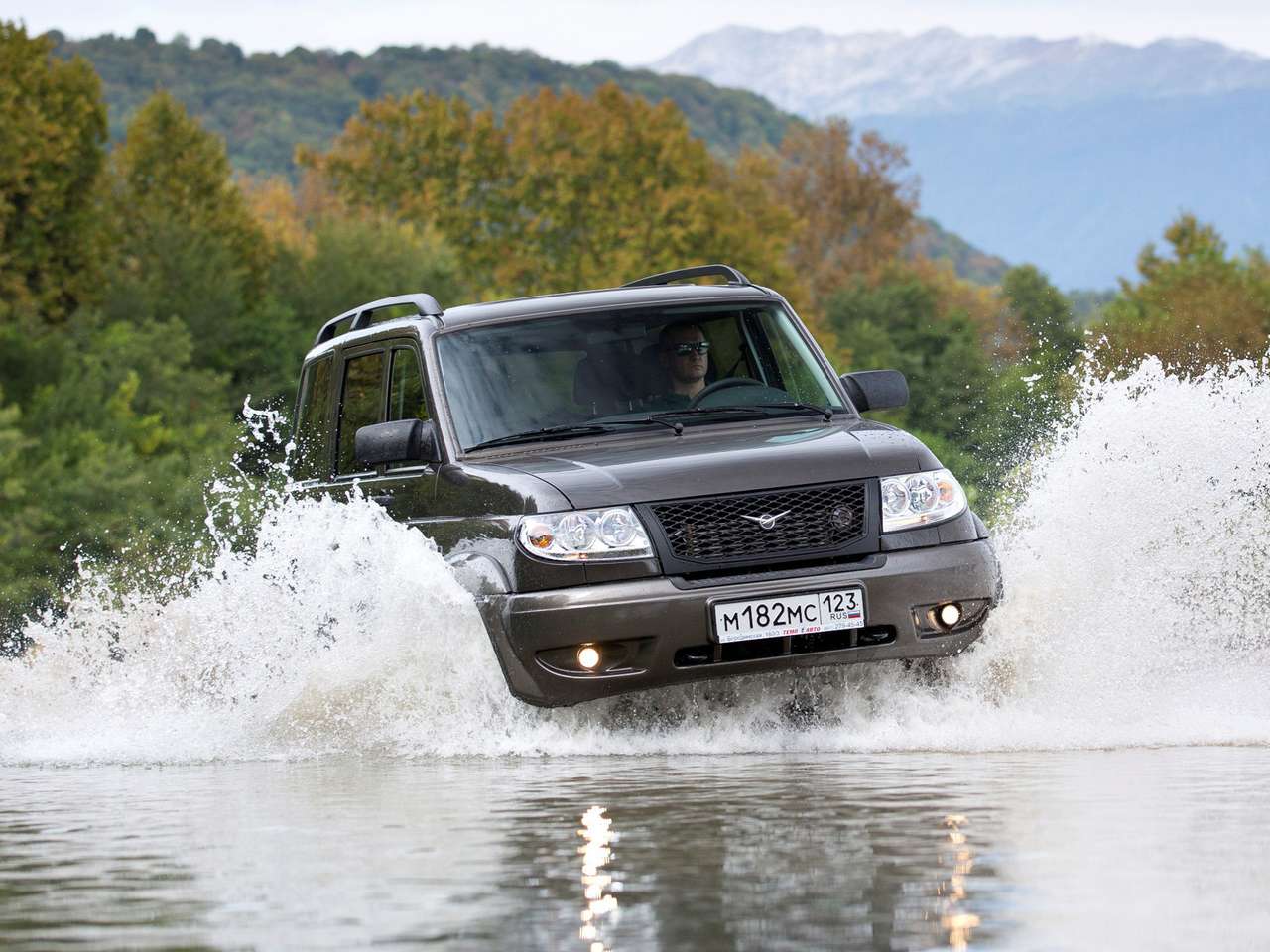 УАЗ распродает «Патриоты» по сниженной цене