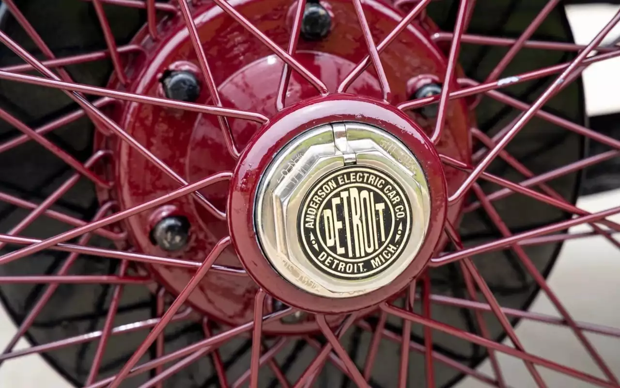Detroit Electric Model 75B Brougham 1918