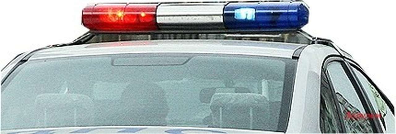 В Москве задержанный угнал автомобиль полицейских