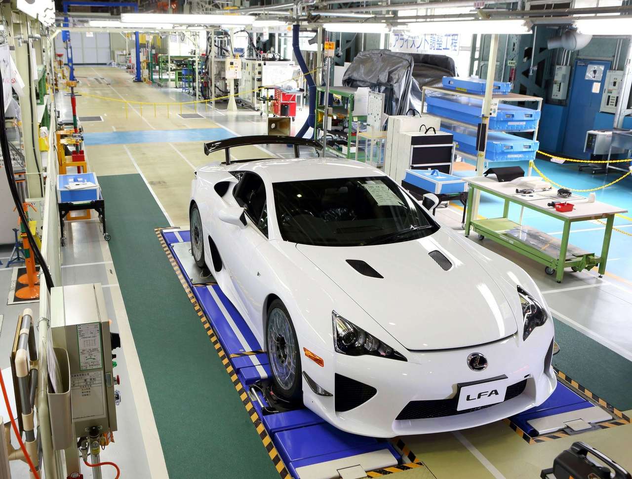 Lexus свернул производство суперкара LFA