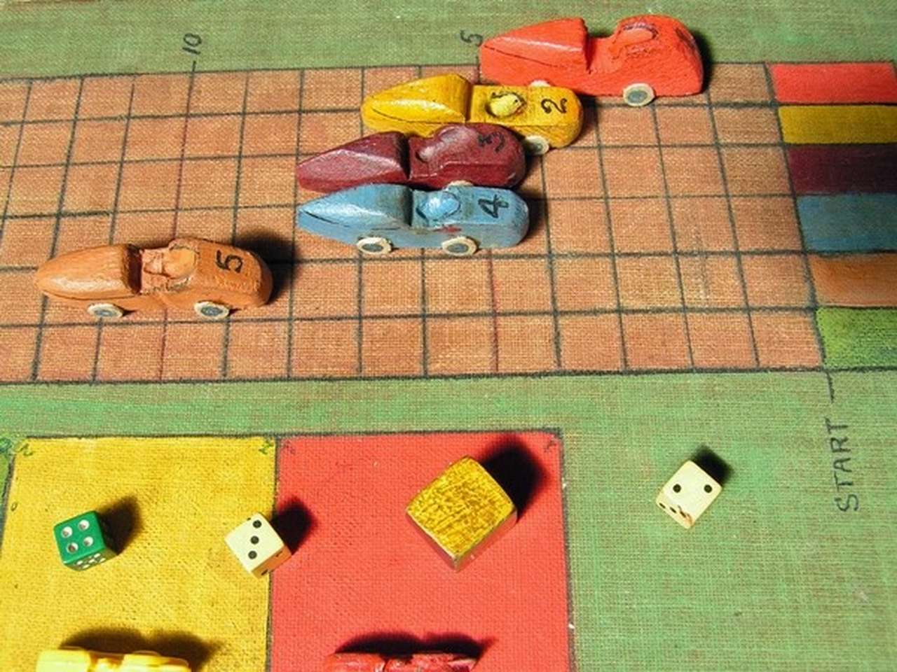 Африканские водители учат ПДД с помощью настольной игры