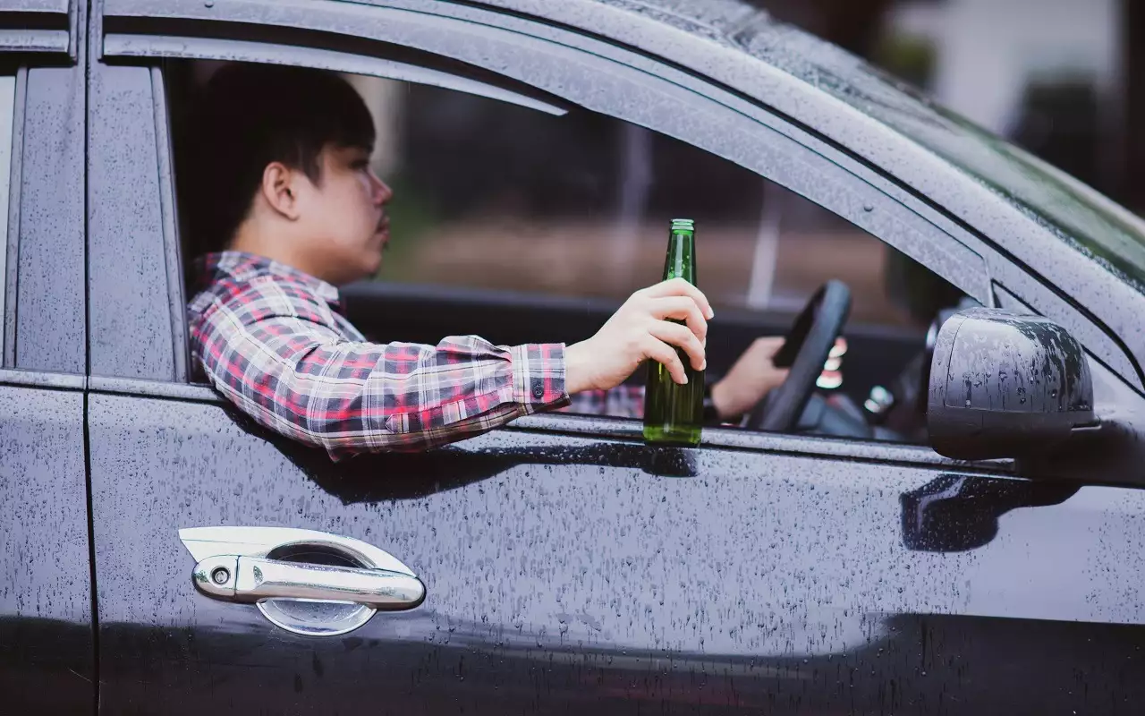 Понадеялся на автопилот: автомобиль почти довез пьяного водителя домой