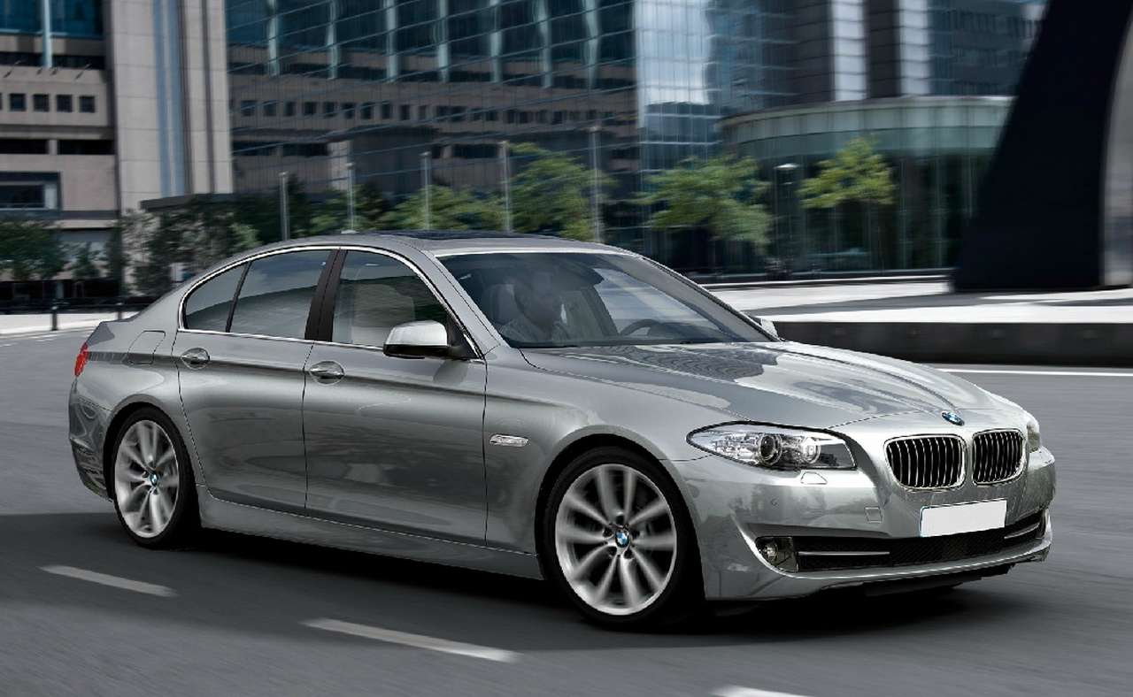 Российских чиновников обязали закупать «местные» автомобили