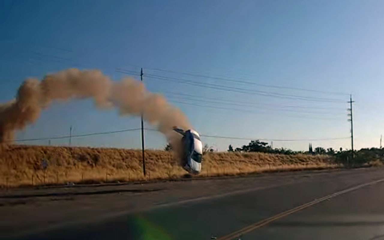 Эффектный полет через две дороги попал на видео