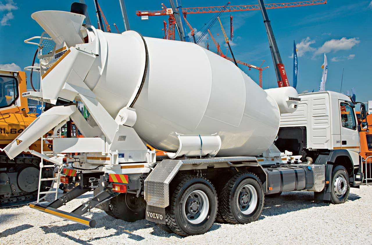 Бетоносмеситель Liebherr на шасси Volvo: везем раствор с комфортом