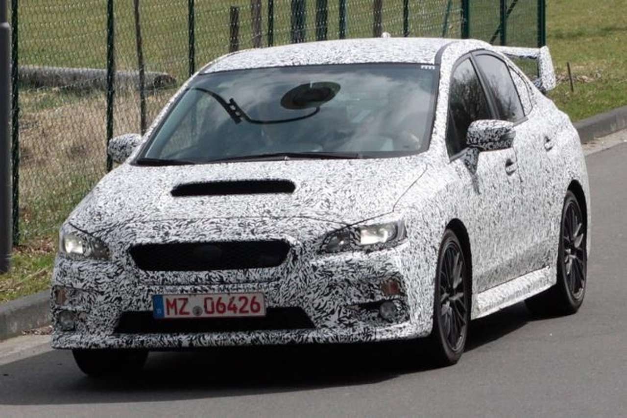 Серийный спортседан Subaru WRX впервые показал свое лицо