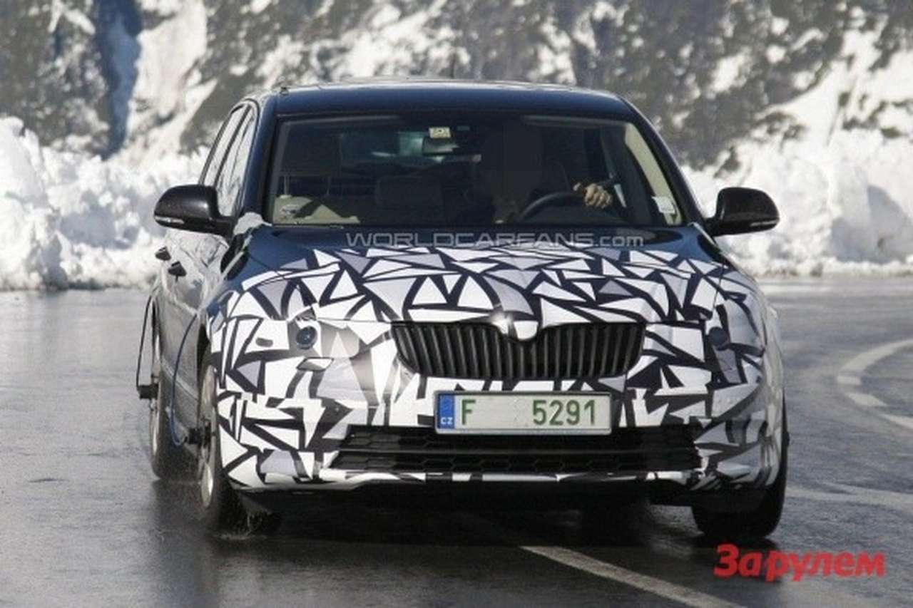 Skoda Superb прихорошится к новому модельному году