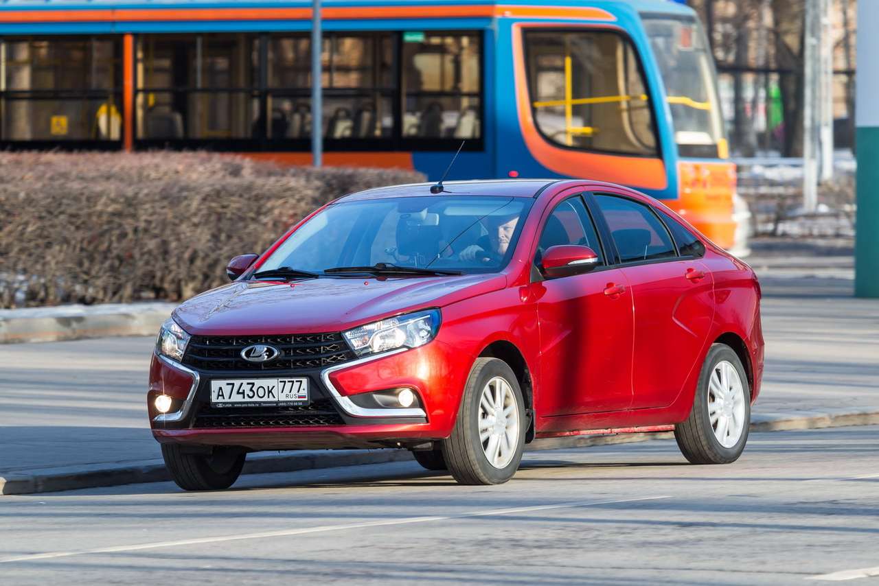 Lada Vesta из парка ЗР: безопасность в активе