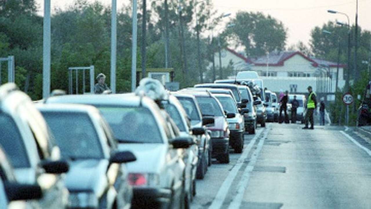 Майские праздники отметились огромными пробками на границе