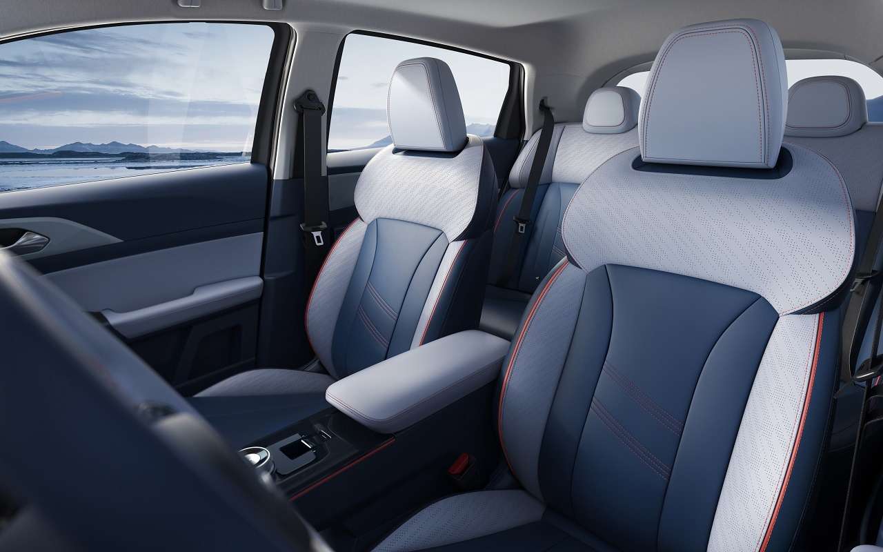 Интерьер Geely Geometry E