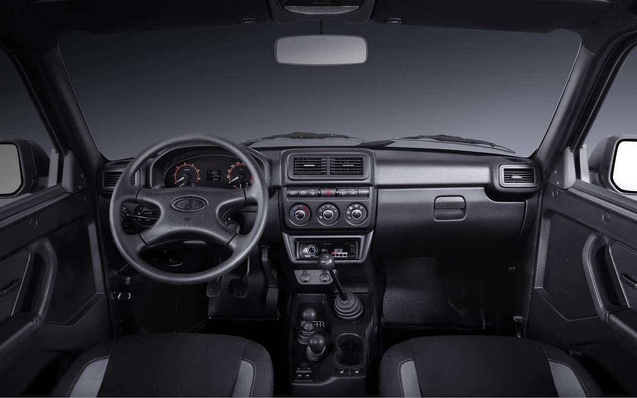 АВТОВАЗ упростил салон внедорожника Niva Legend