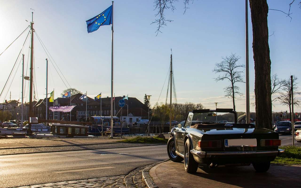 За что боролись на то и напоролись: в ЕС могут пересмотреть запрет на машины с ДВС