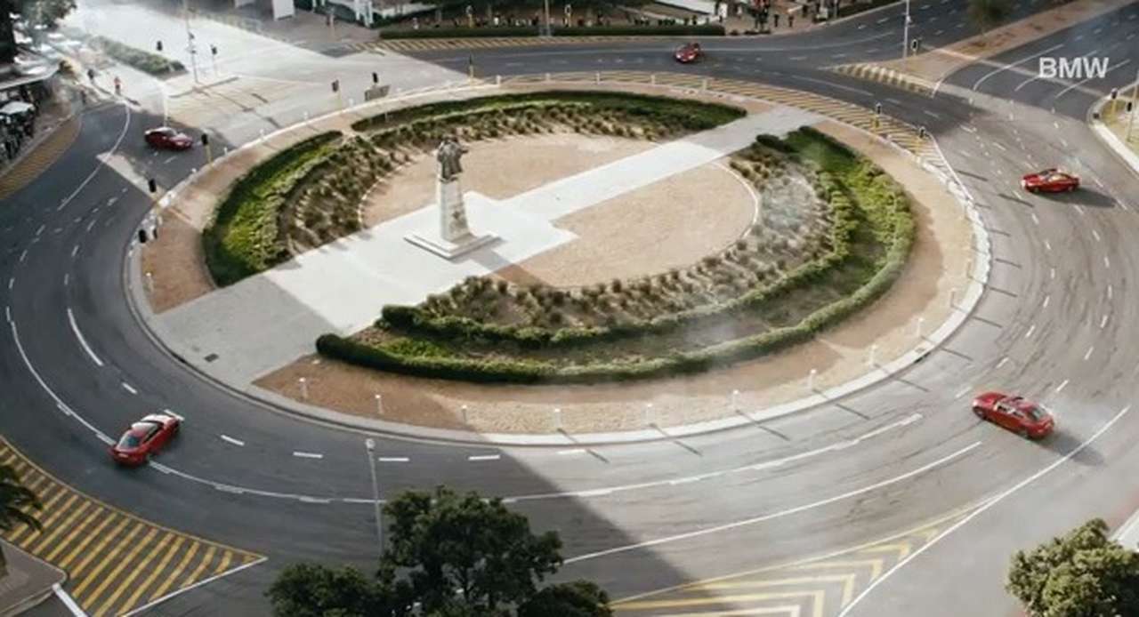 BMW организовал дрифтмоб на M235i