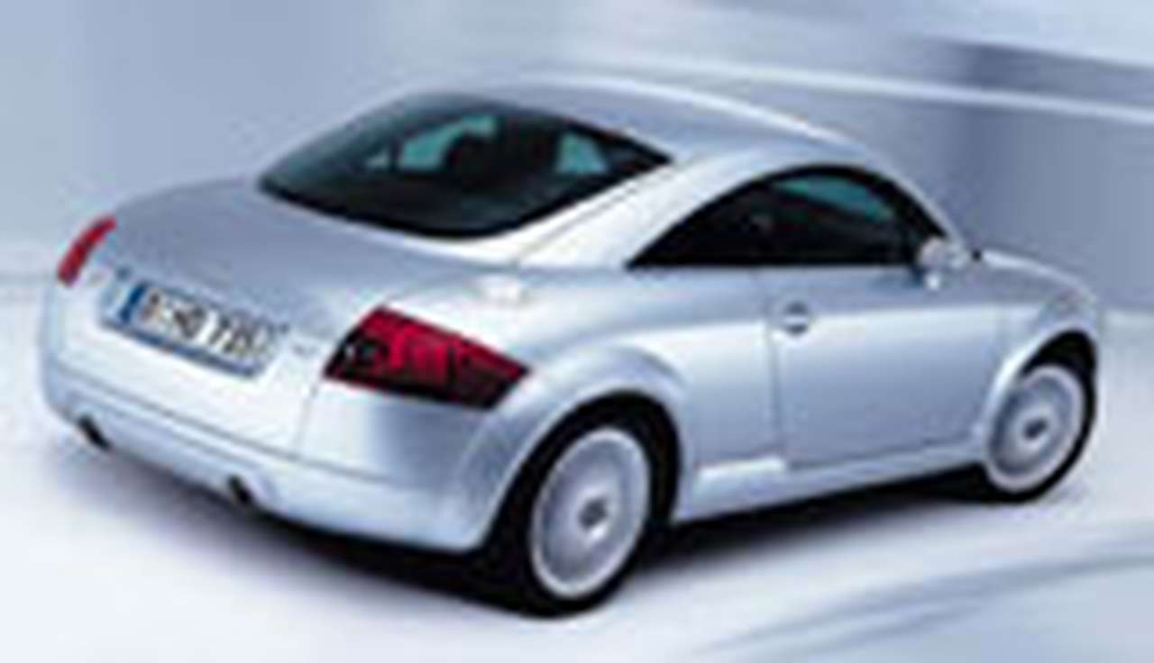 Езде на Audi будут обучать "с огоньком"