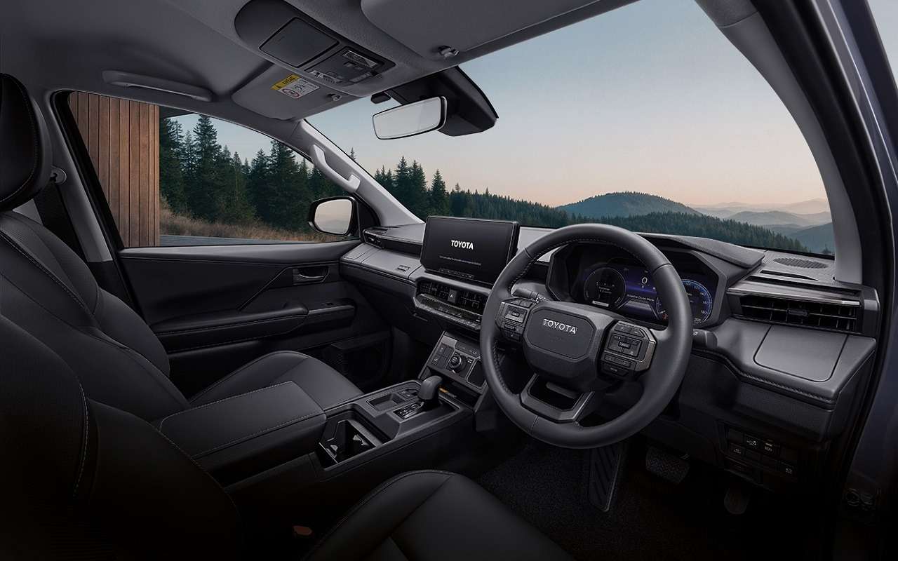 Интерьер Toyota Hilux