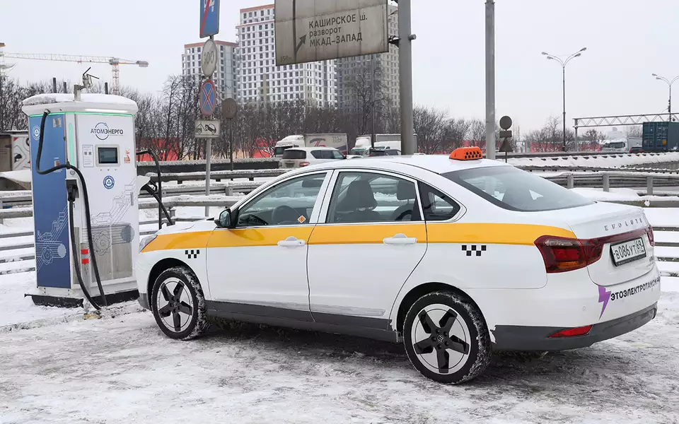 Электромобиль — это выгодно? Узнали у таксиста