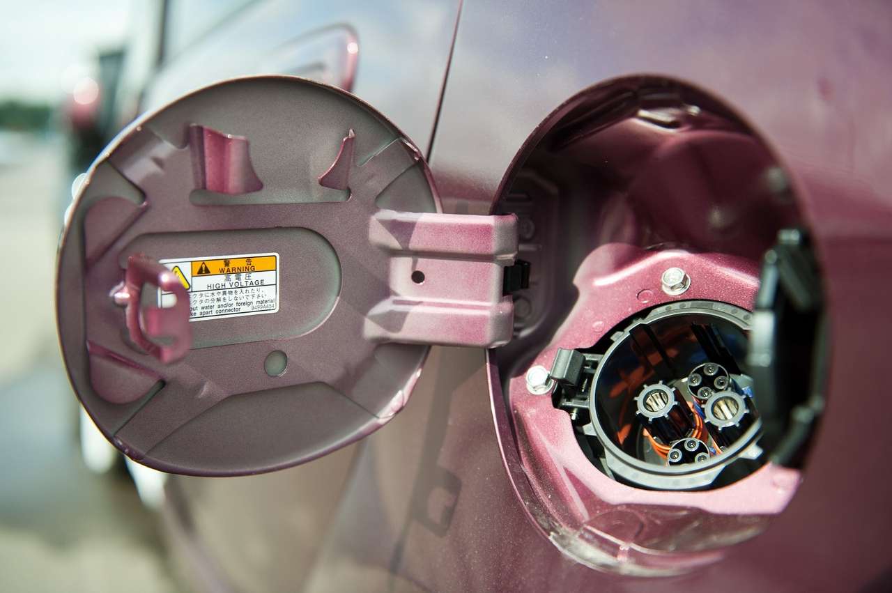 В подземных паркингах разрешат устанавливать станции зарядки электромобилей