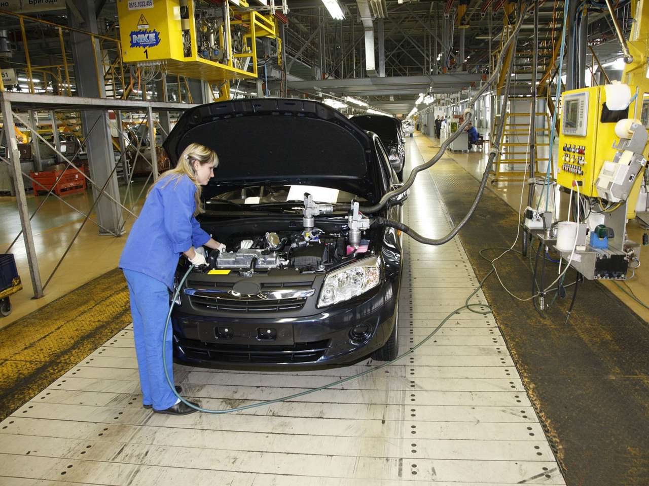 АВТОВАЗ планирует возобновить сборку Lada Kalina и Granta