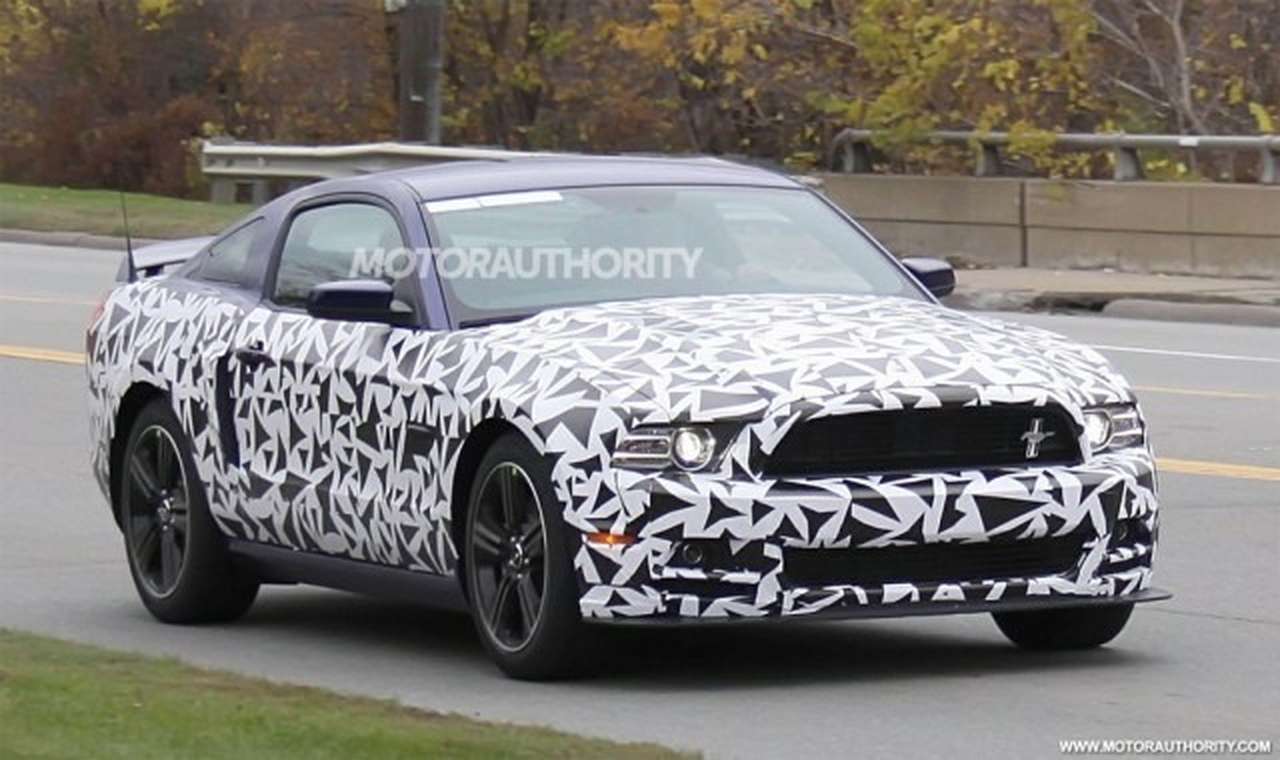 Обновленный Ford Mustang заметили на трассе