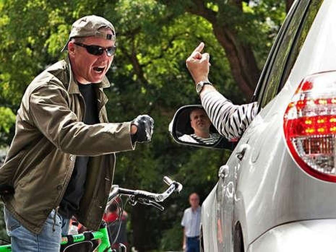 Оскорбление на дорогах Германии подорожало до 4000 евро