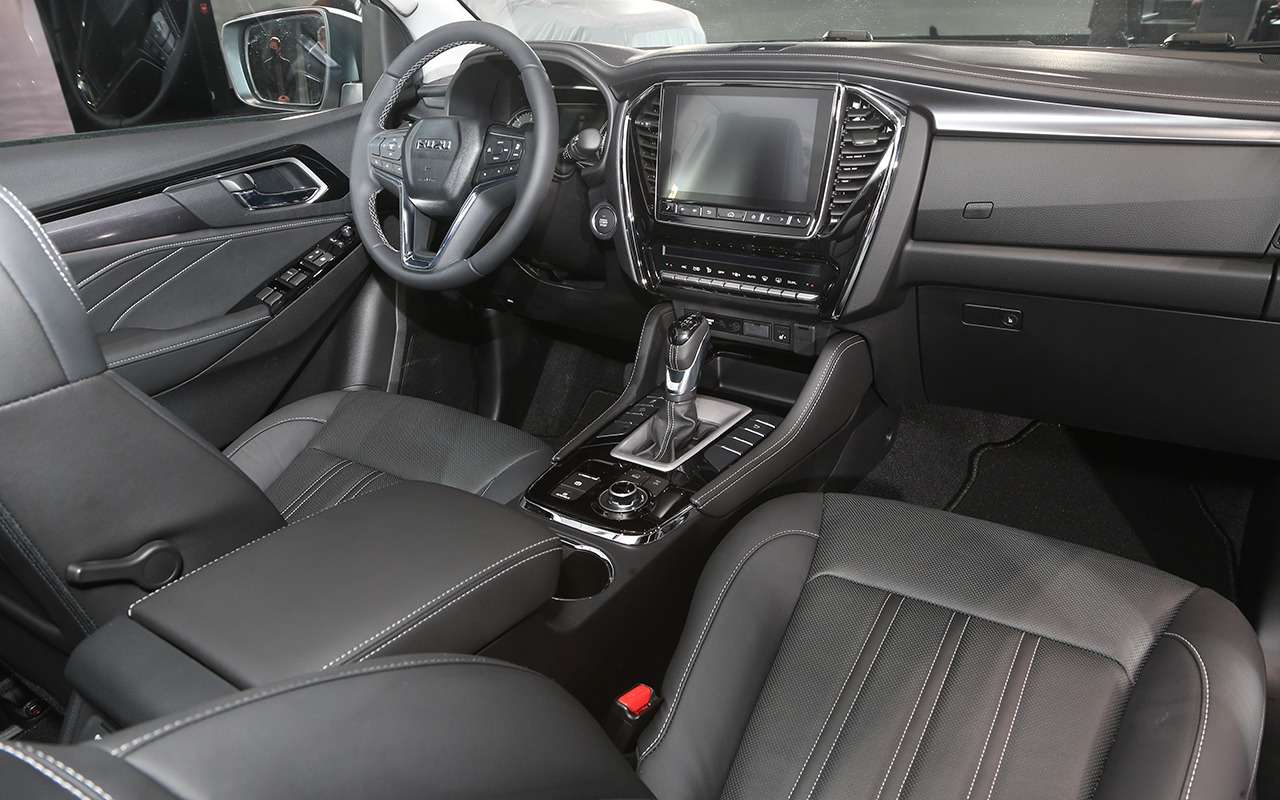 Новый внедорожник Isuzu Mu-X: подробный видеообзор