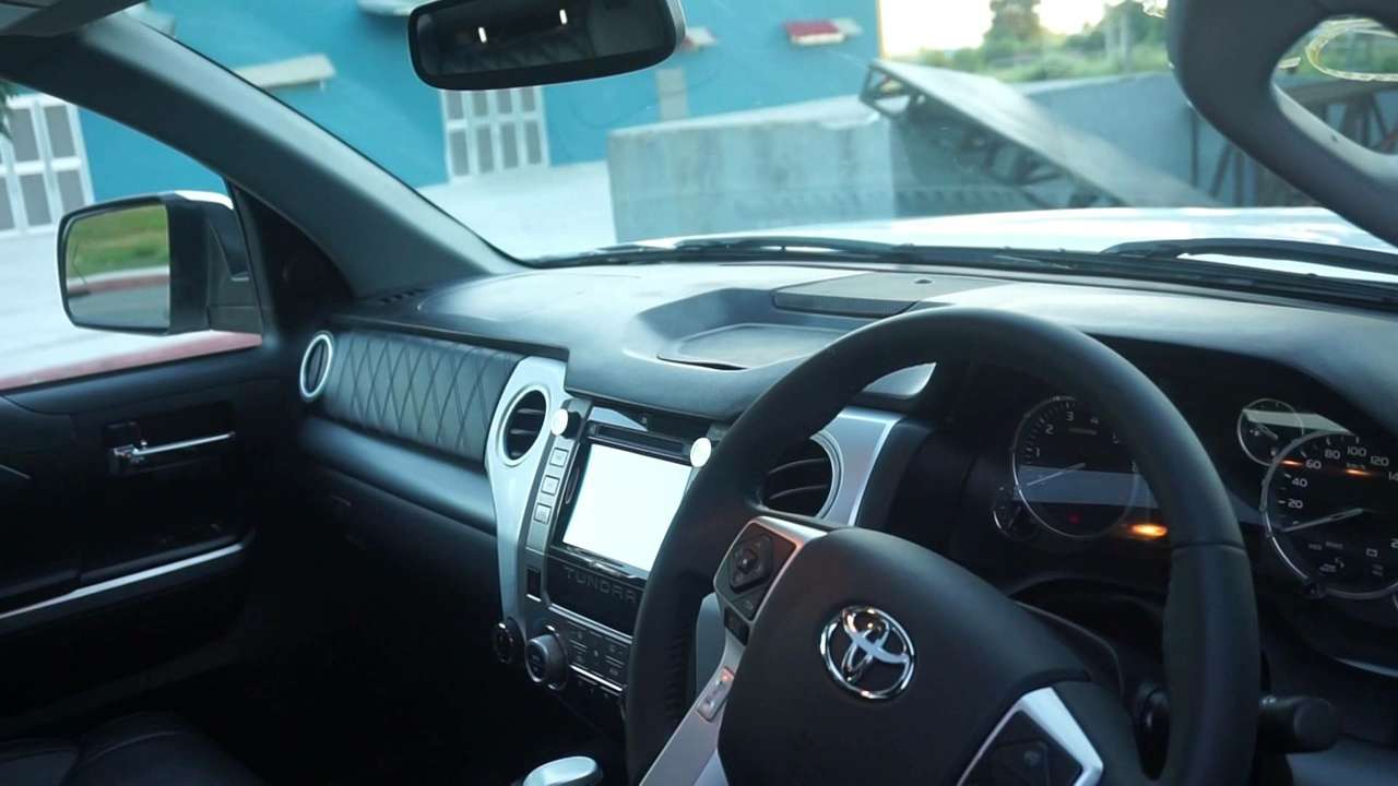 Названы регионы России, где больше всего праворульных автомобилей