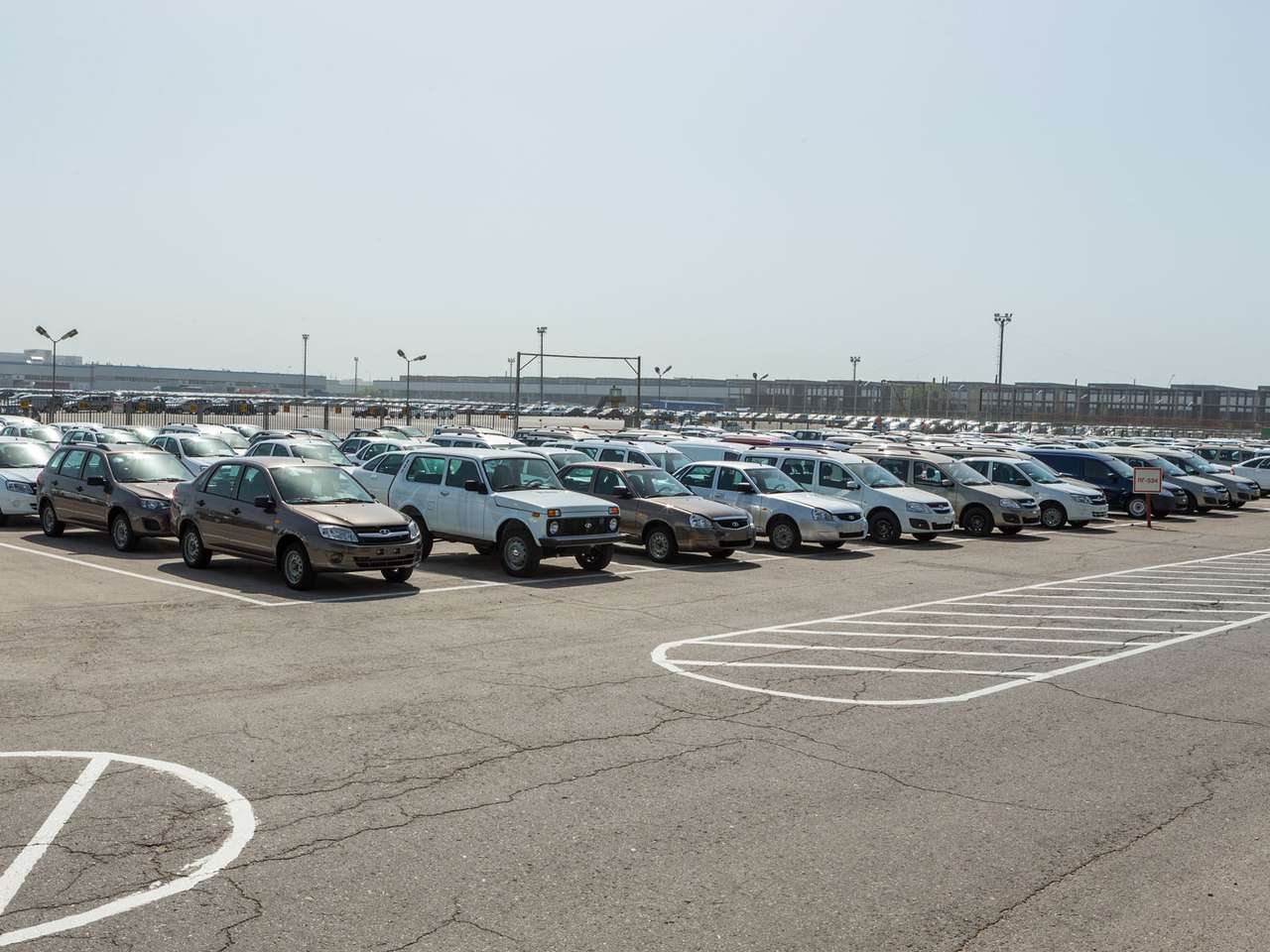 Продажи АВТОВАЗа в октябре выросли на 0,8%