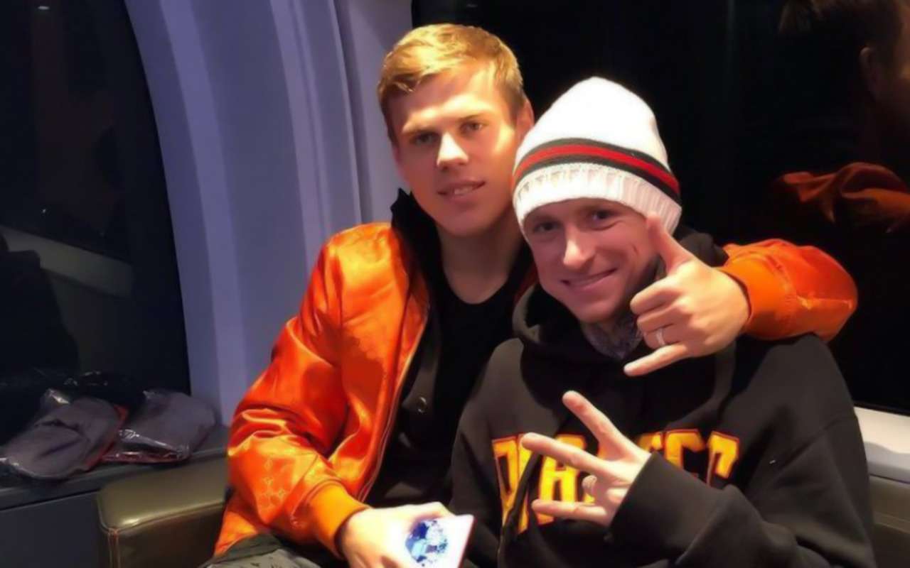 Автопарк Кокорина и Мамаева: ржавеющие миллионы