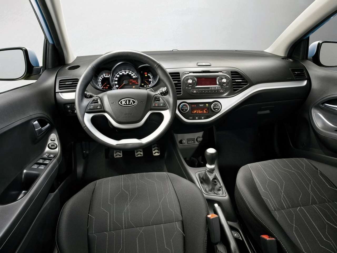 Kia показала салон нового Picanto