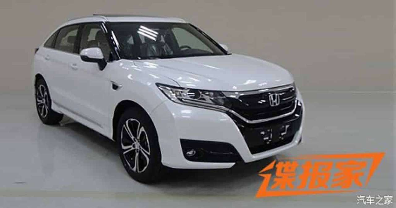 Дитя конкуренции: кроссовер Honda UR-V показал себя интернету