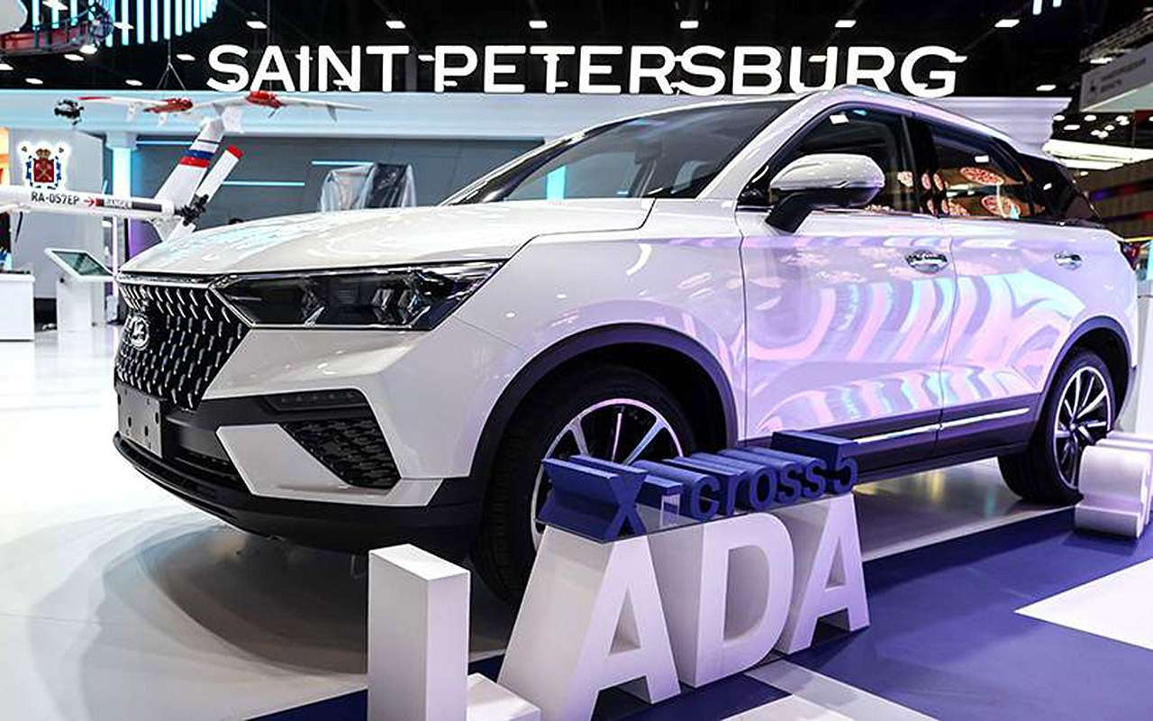 АВТОВАЗ показал новый кроссовер Lada X-Cross 5 на ПМЭФ
