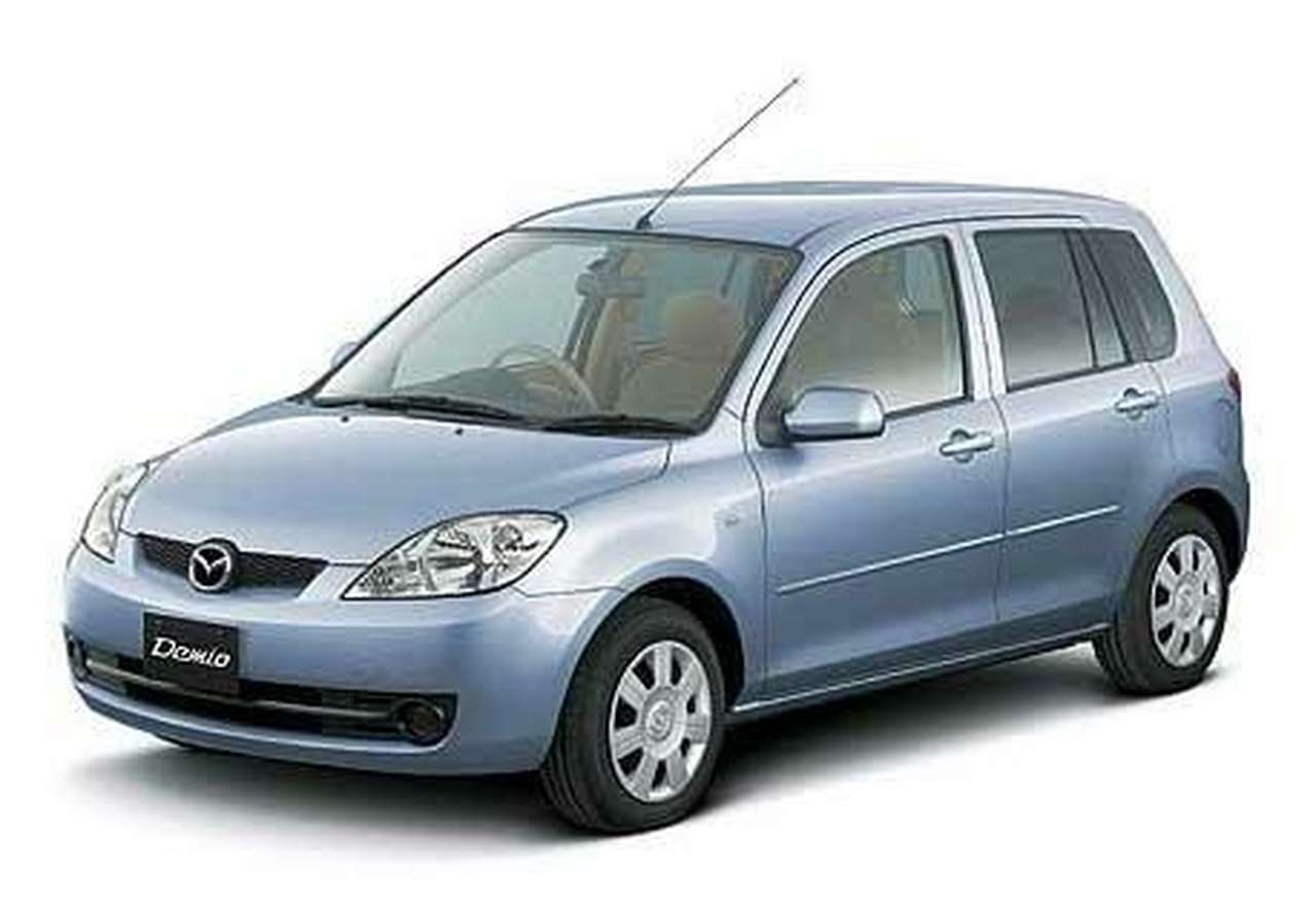 Mazda2 обновилась в Японии