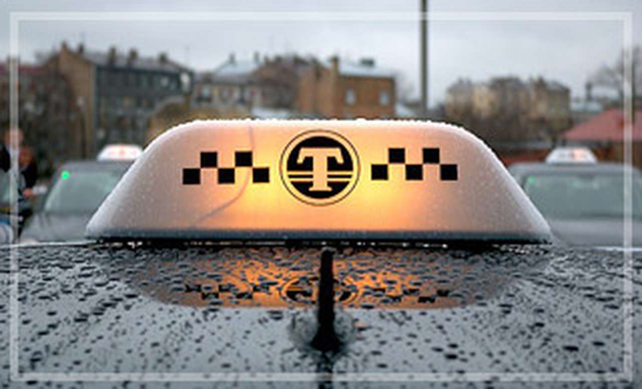 Совет Федерации упростил требования к работе такси