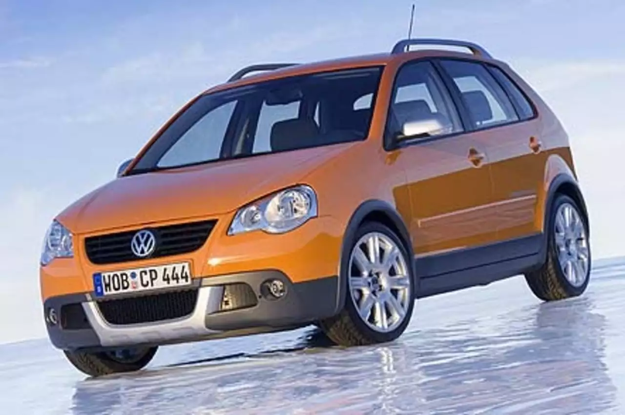 VW CrossPolo обновился и подешевел