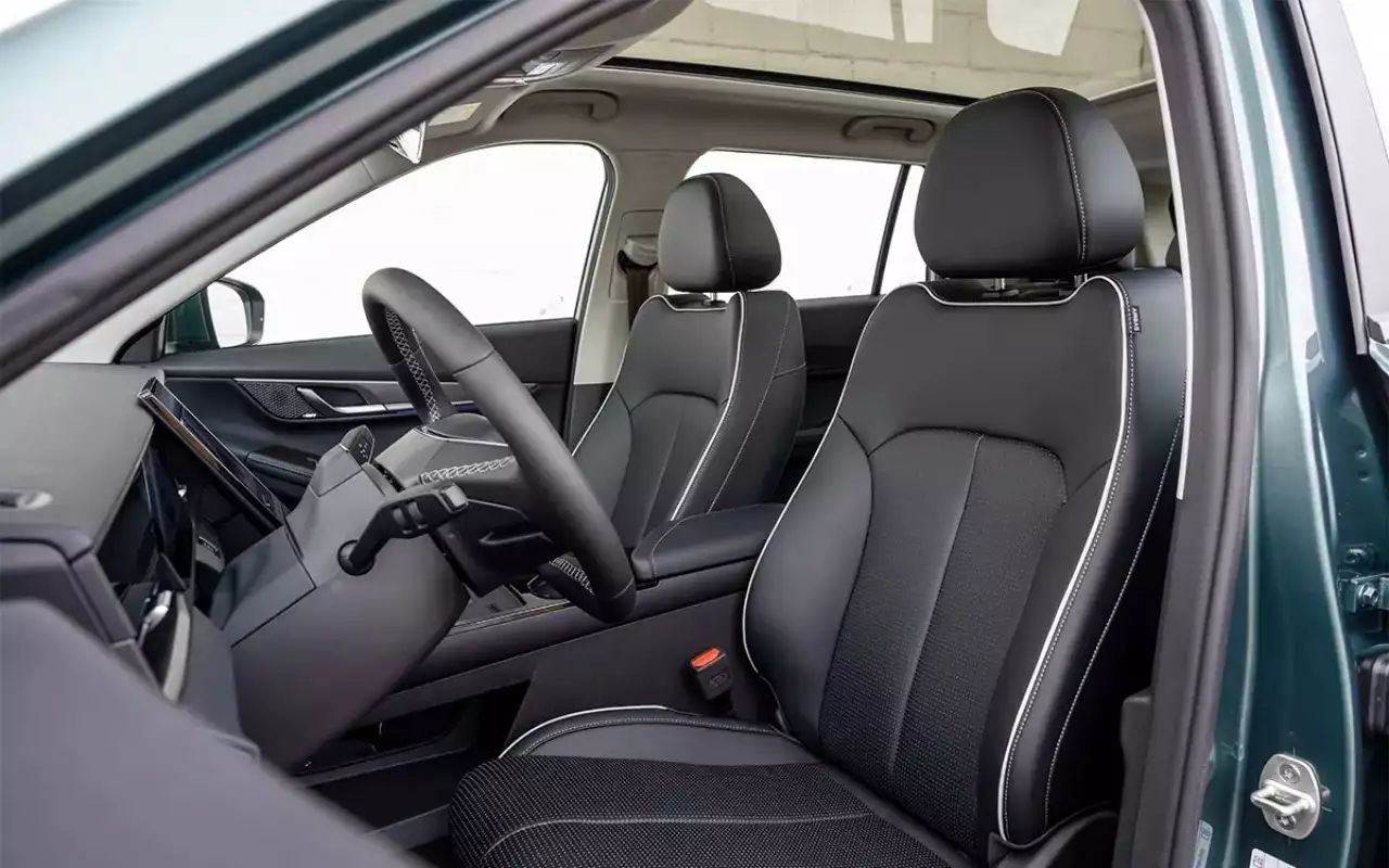 Интерьер Jaecoo J6