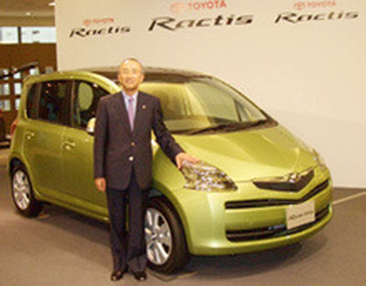 Новый компакт Toyota Ractis стартовал в Японии