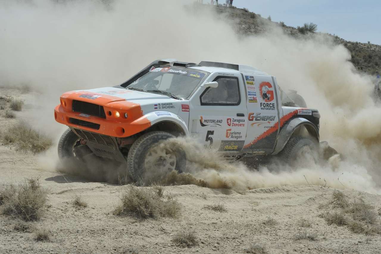 В «Дакаре» примут участие российские машины