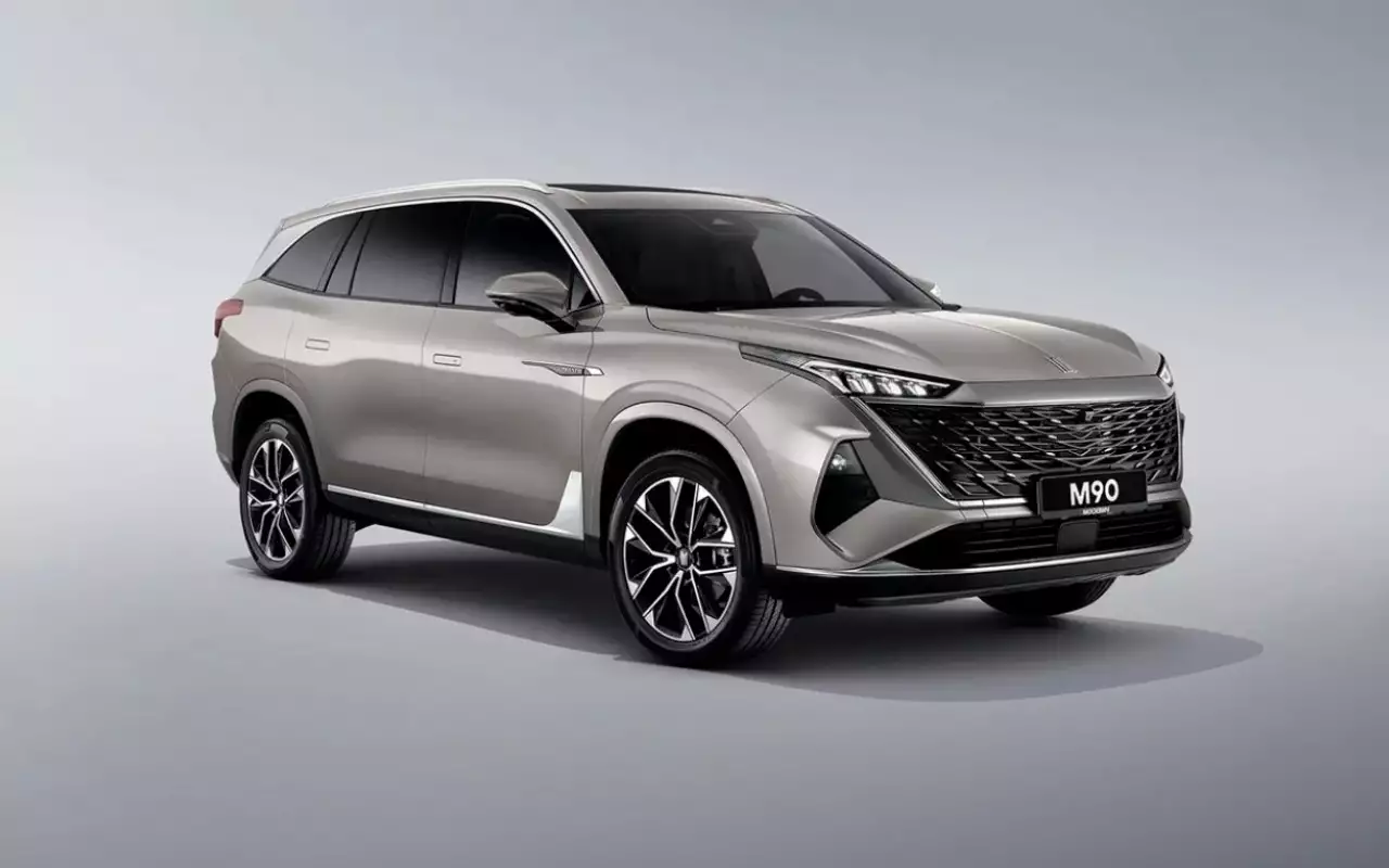 Москвич M90 — мы нашли крайне сомнительное решение по кузову