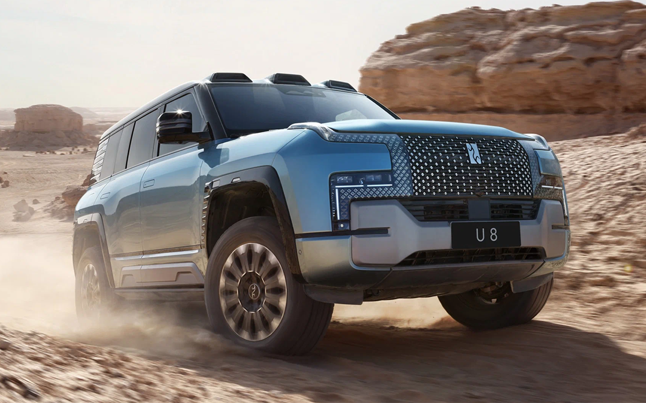 BYD Yangwang U8 – новый китайский внедорожник с «секретом»