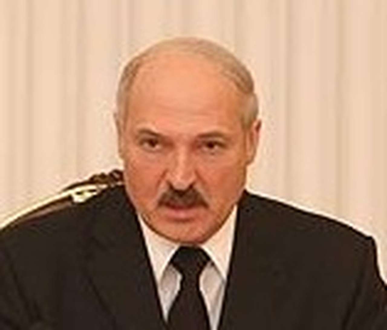 Лукашенко намеренно тормозит слияние КамАЗа и МАЗа