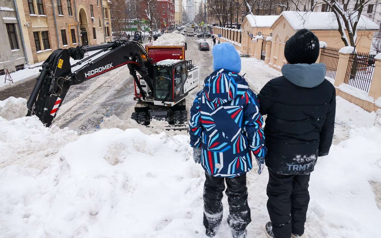 Застряли в сугробе? Знайте, кому жаловаться!