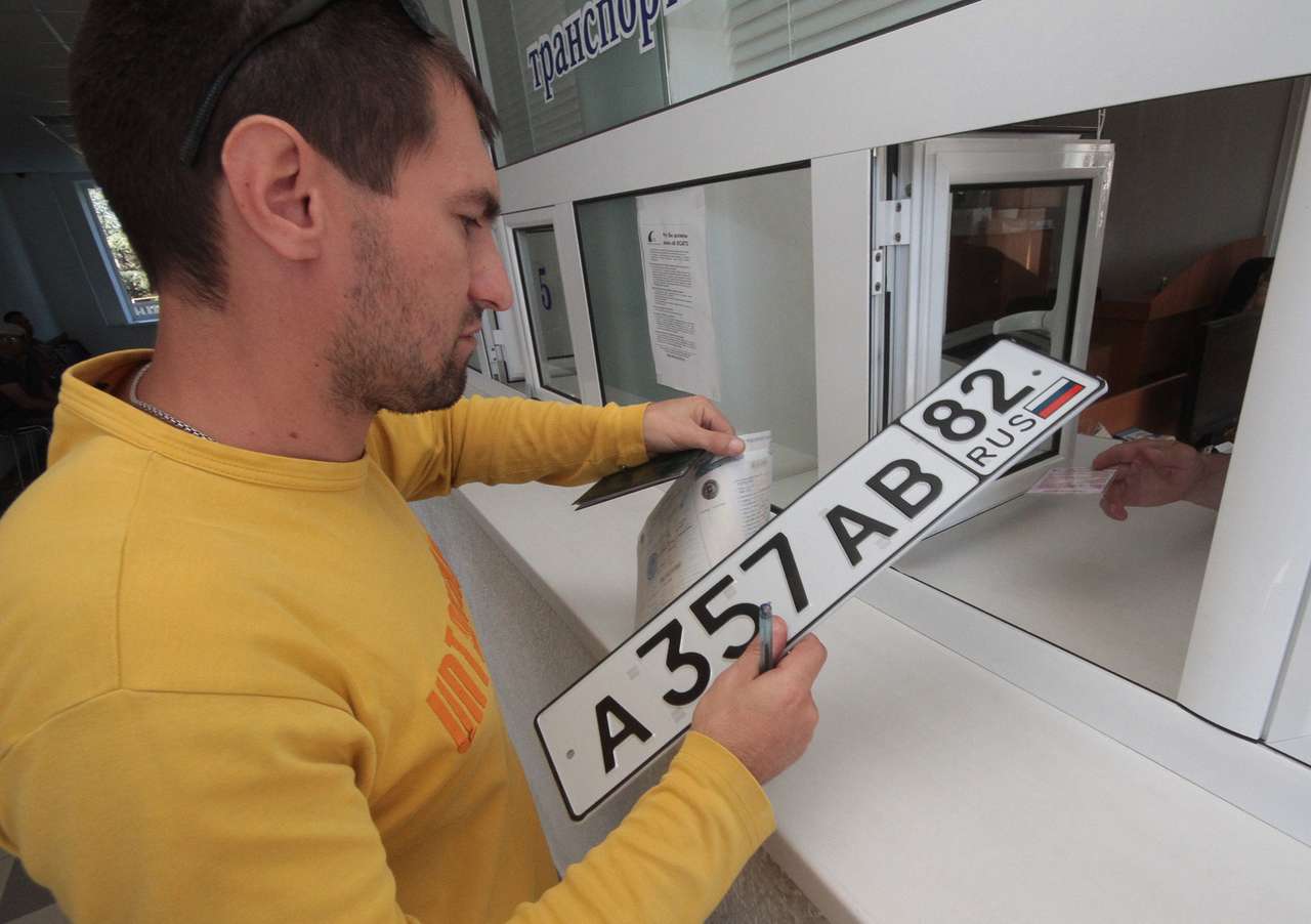 Самарцам предложили ездить с крымскими номерами