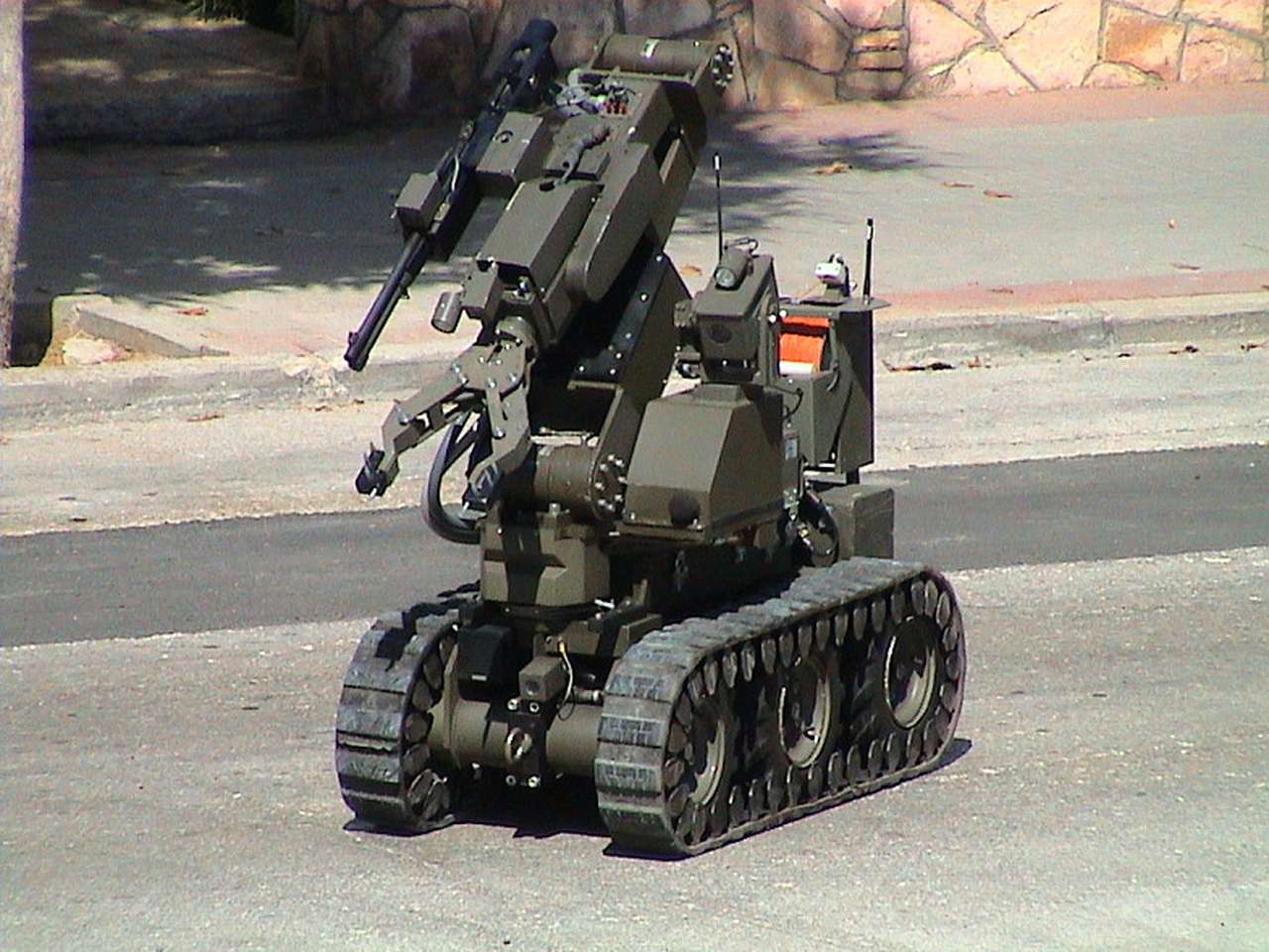 Рязанский проспект перекрыли из-за подозрительного предмета